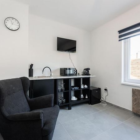 Apartmany Praha-Modrany Buitenkant foto