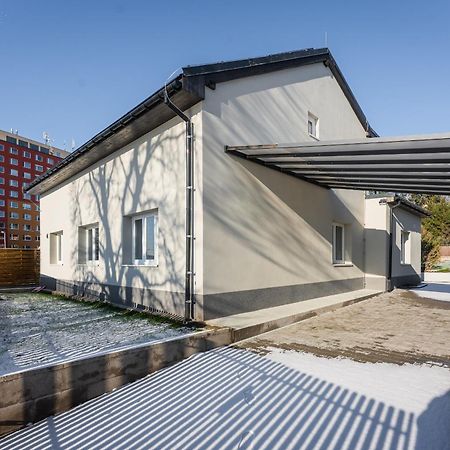 Apartmany Praha-Modrany Buitenkant foto